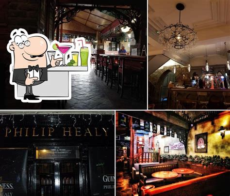 Phil Healy's Pub, Fitzwilliam Square in Wicklow .